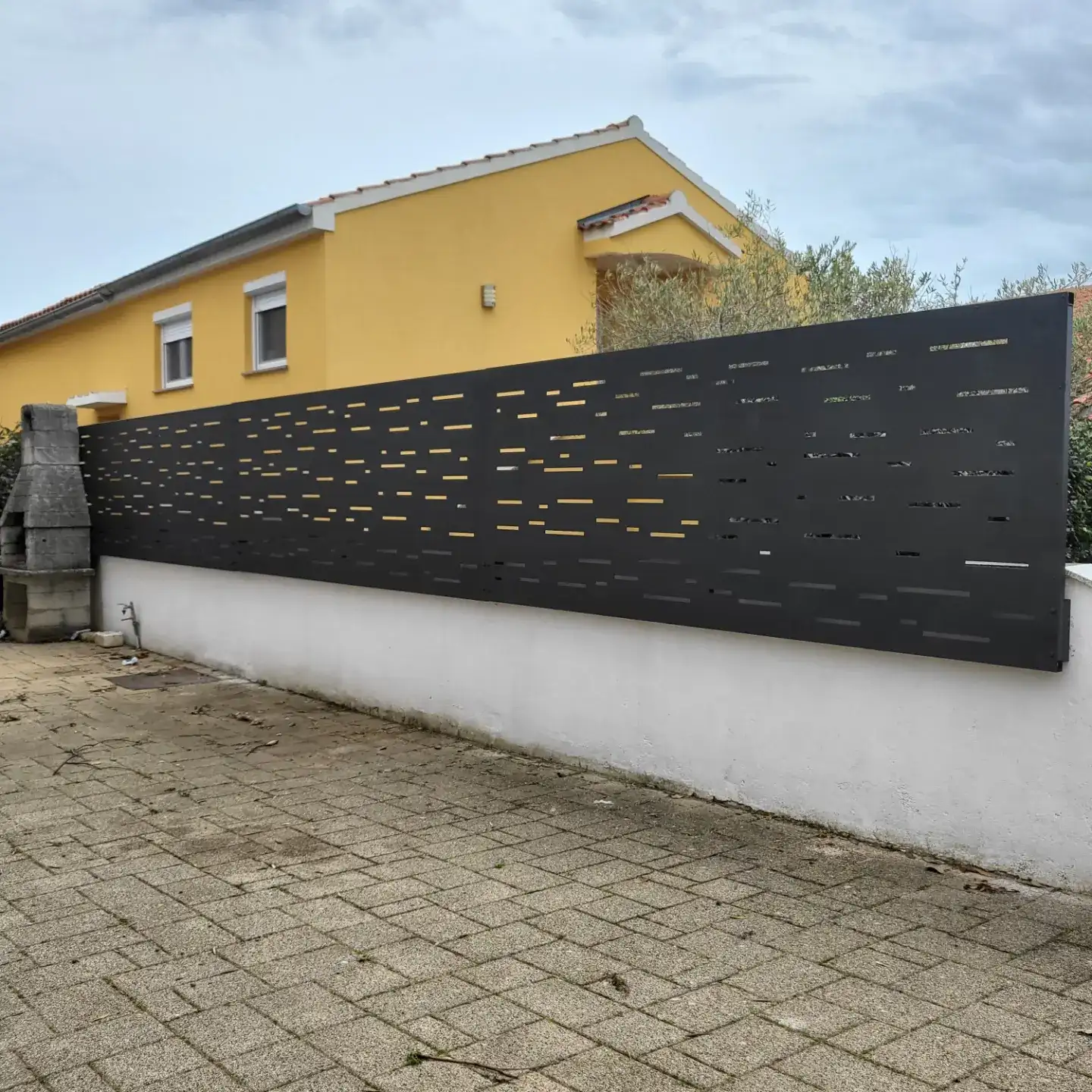 Perforirane ograde i vrata - 